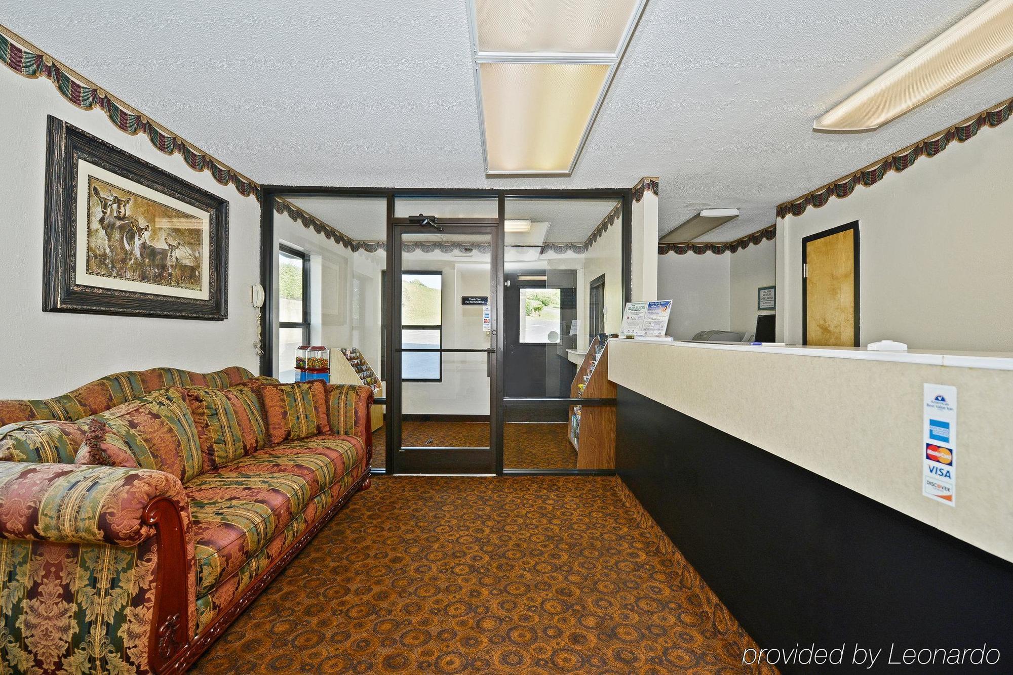America'S Best Value Inn Стейтсвилл Интерьер фото