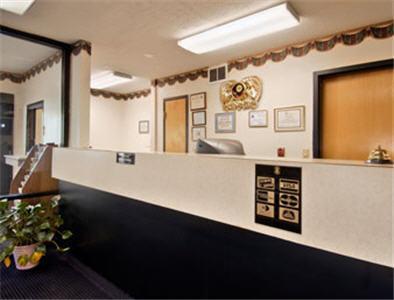 America'S Best Value Inn Стейтсвилл Интерьер фото
